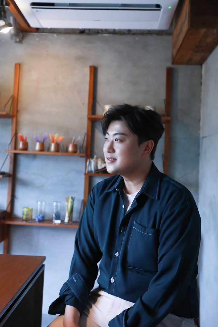 [서울=뉴시스] 김호중 (사진=생각 엔터테인먼트 제공) photo@newsis.com *재판매 및 DB 금지