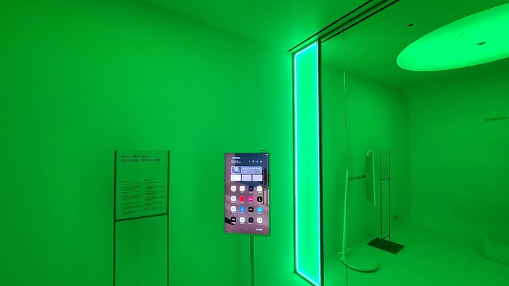 [서울=뉴시스] 박미선 기자 = 무신사 스탠다드 강남 라이브 피팅룸 *재판매 및 DB 금지