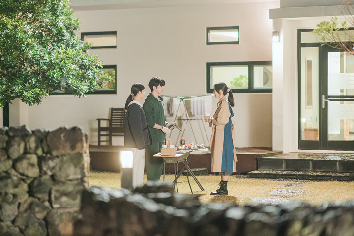 [서울=뉴시스] '유미의 세포들 시즌2'. 2022.07.01.(사진=티빙 제공) photo@newsis.com*재판매 및 DB 금지 *재판매 및 DB 금지