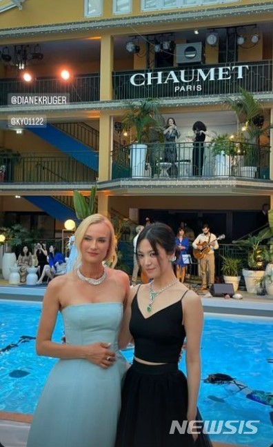 [서울=뉴시스] 다이앤 크루거, 송혜교. 2022.07.03. (사진 = 송혜교 인스타그램 캡쳐) photo@newsis.com*재판매 및 DB 금지