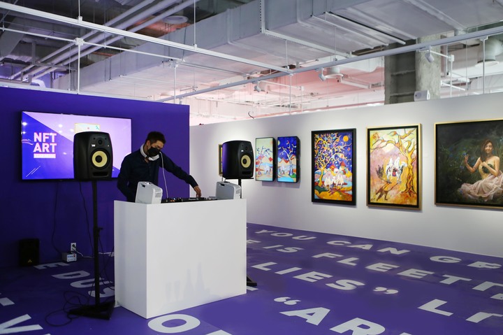 AK&홍대, 국내 최대 NFT 아트 마켓 '헤이! NFT' 개장