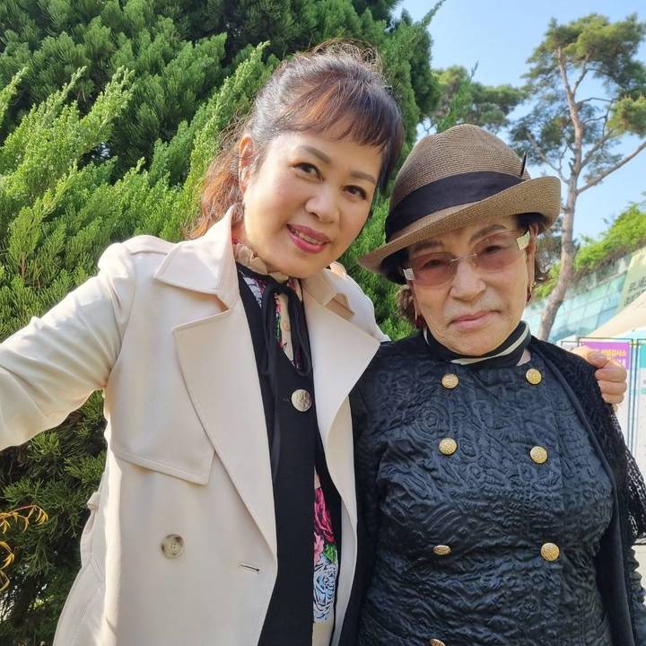  *재판매 및 DB 금지