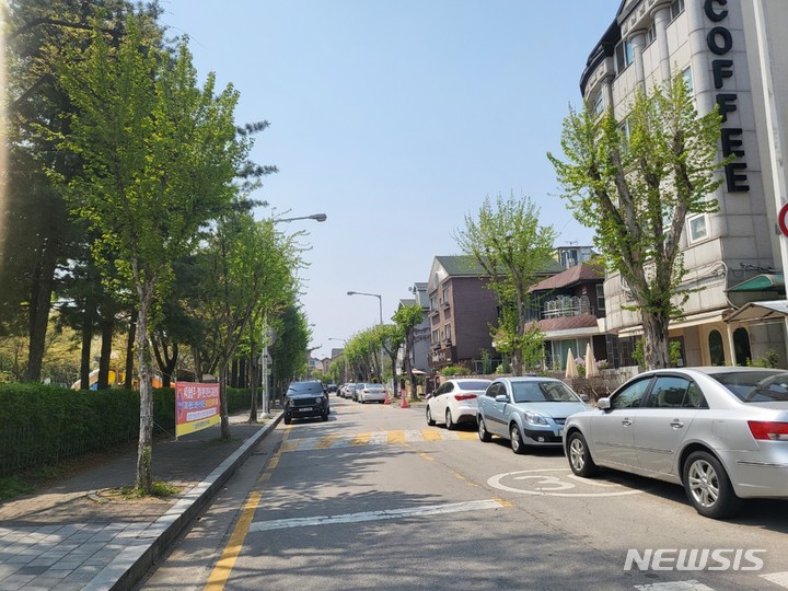 고양시 정발산동 밤리단길 디저트 카페거리.(사진=고양시 제공)