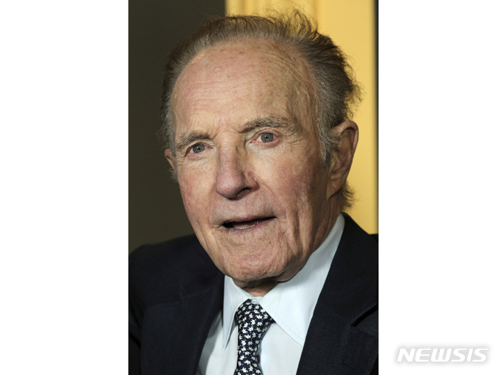 '소니 콜레오네' 제임스 칸 별세…'대부' '미저리' 명배우