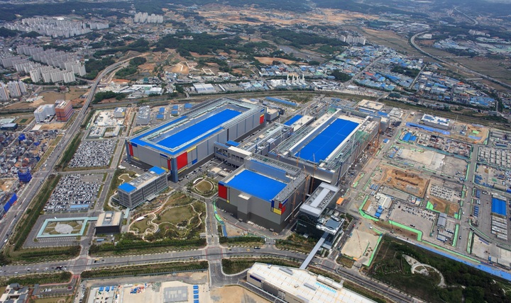 전쟁보다 AI가 美증시 가른다...영업익 19배 뛴 삼성도 한 주 7.9%↓ - 뉴스 썸네일 이미지