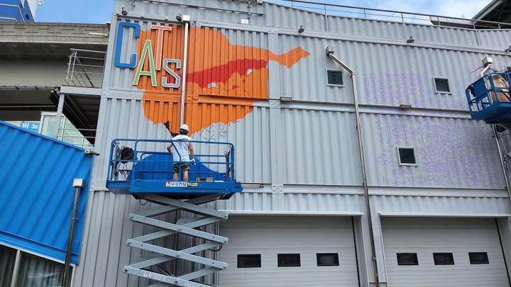 [부산=뉴시스] 그래피티로 새단장 중인 부산 사상구 사상인디스테이션. (사진=부산시 제공) *재판매 및 DB 금지