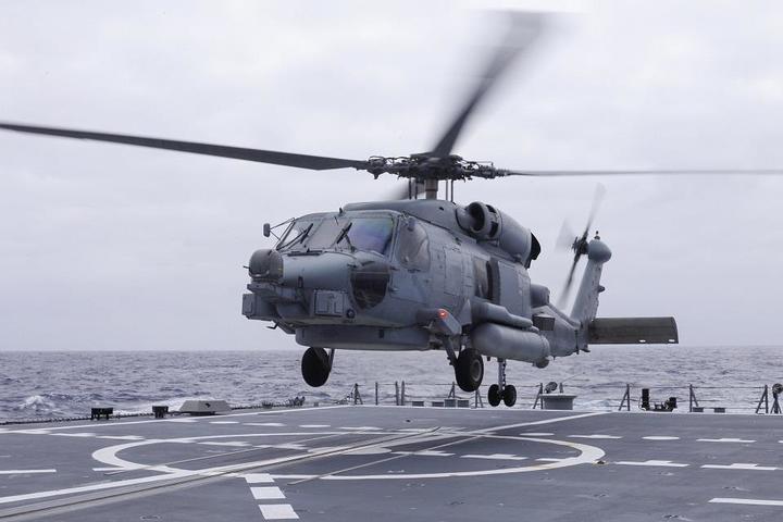 [서울=뉴시스]MH-60R 시호크(Seahawk). 2022.07.15. (사진=해군 제공)&nbsp; *재판매 및 DB 금지