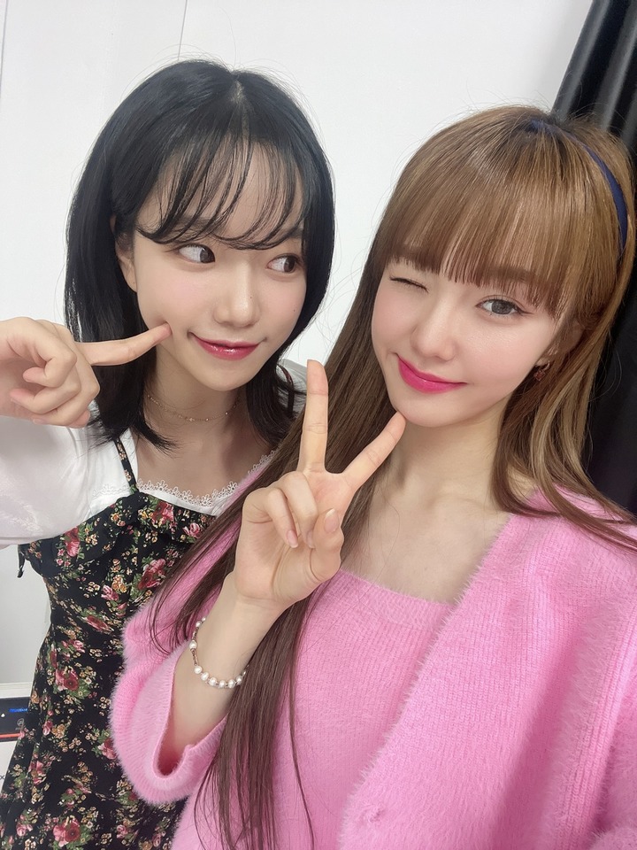 [서울=뉴시스] 우아 나나, 조유리 사진. 2022.07.18. (엔브이(NV)엔터테인먼트 제공) photo@newsis.com *재판매 및 DB 금지