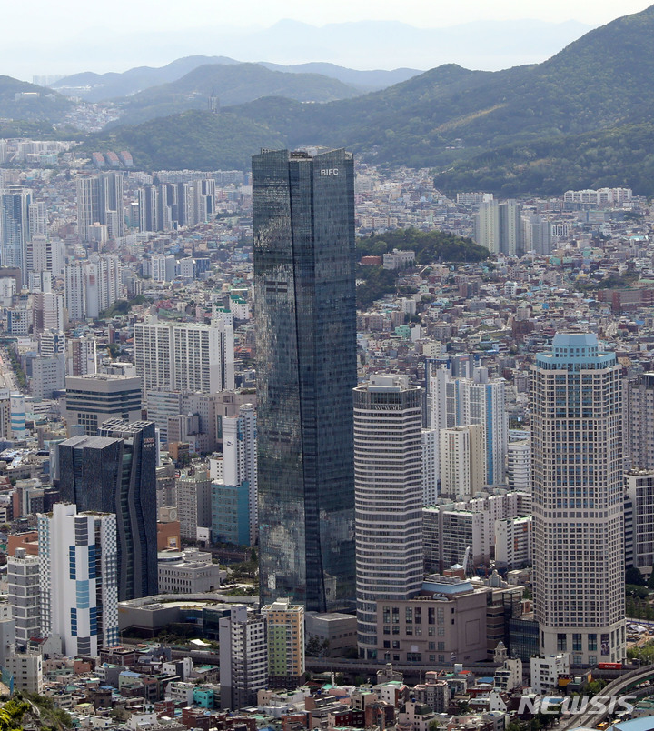 [부산=뉴시스] 하경민 기자 = 부산 남구 부산국제금융센터. yulnetphoto@newsis.com