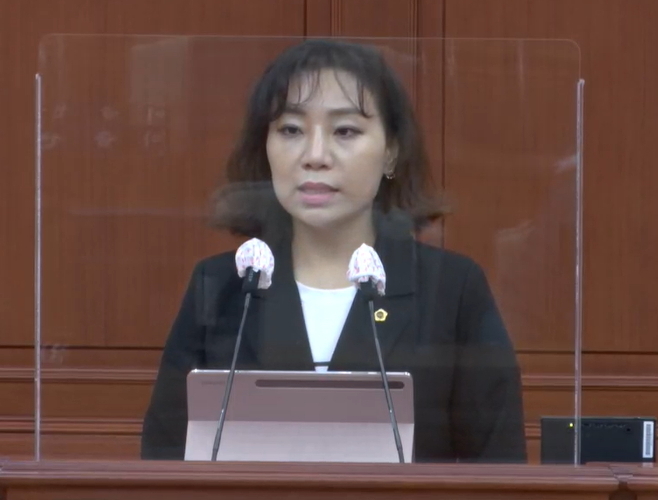 [대전=뉴시스] 조명휘 기자 = 김민숙(더불어민주당·비례) 대전시의원이 26일 열린 제266회 임시회 제4차 본회의에서 5분 자유발언을 하고 있다. 2022.07.26. photo@newsis.com *재판매 및 DB 금지