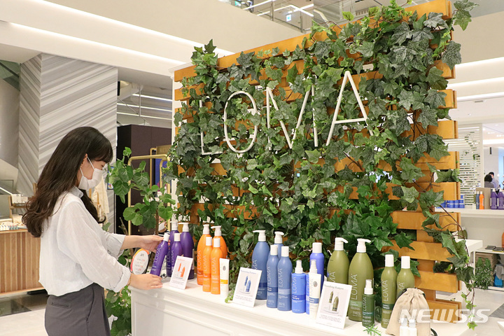 [대구=뉴시스]김정화 기자 = 대구 신세계백화점은 1층 중앙행사장에서 헤어 제품 '로마(LOMA)' 팝업스토어를 선보인다. (사진 = 대구 신세계백화점 제공) 2022.07.27. photo@newsis.com