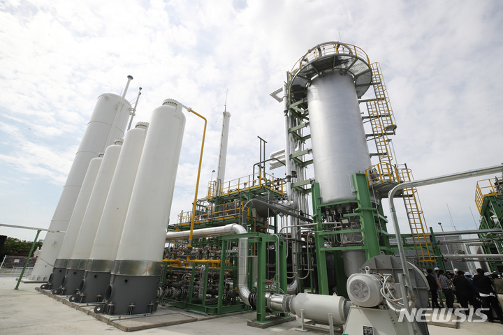 [평택=뉴시스]경기 평택시 수소생산기지의 모습. 2022.07.27. (뉴시스DB)