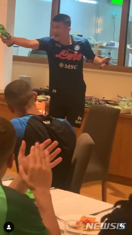 [서울=뉴시스]나폴리 김민재 (사진 = 나폴리 구단 SNS 캡처)