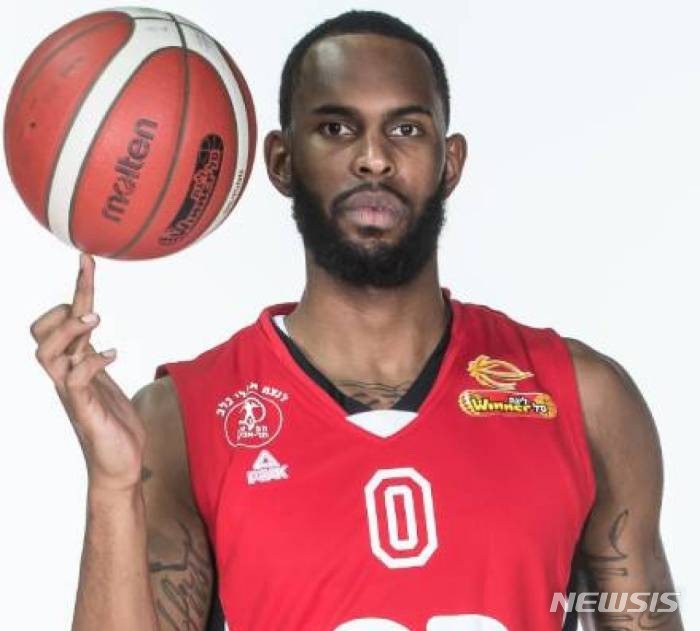 [서울=뉴시스]프로농구 DB 에르난데스 영입…208㎝ 빅맨 (사진 = 원주 DB 제공)