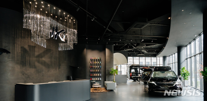 [서울=뉴시스]노블클라쎄 강남라운지.(사진=케이씨모터스 제공) 2022.7.28 photo@newsis.com