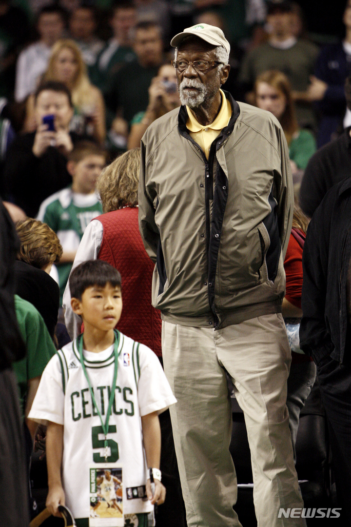 [보스턴=AP/뉴시스]'NBA 11회 우승' 농구 전설 빌 러셀 타계