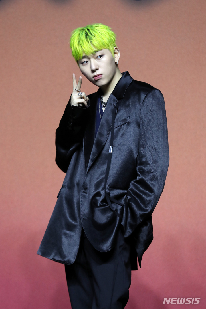 [서울=뉴시스] 박진희 기자 = 프로듀서 겸 아티스트 지코(ZICO)가 1일 서울 강남구 인터컨티넨탈 서울 파르나스에서 미니 4집 '그로운 애스 키드(Grown Ass Kid)' 발매 기념 기자간담회를 하고 있다. 2022.08.01. pak7130@newsis.com