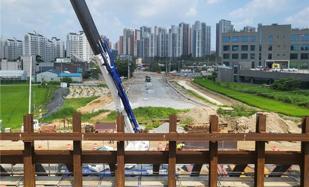 [청주=뉴시스] 충북 청주시 중부고속도로 흥덕 하이패스 IC 공사 현장. photo@newsis.com *재판매 및 DB 금지