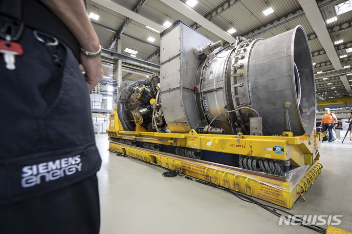 [뮐하임=AP/뉴시스] 독일 뮐하임 안 데어 루르에 있는 노르트스트림1 가스관 터빈. 2022.08.04