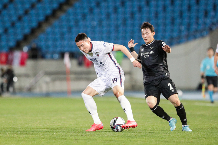  *재판매 및 DB 금지