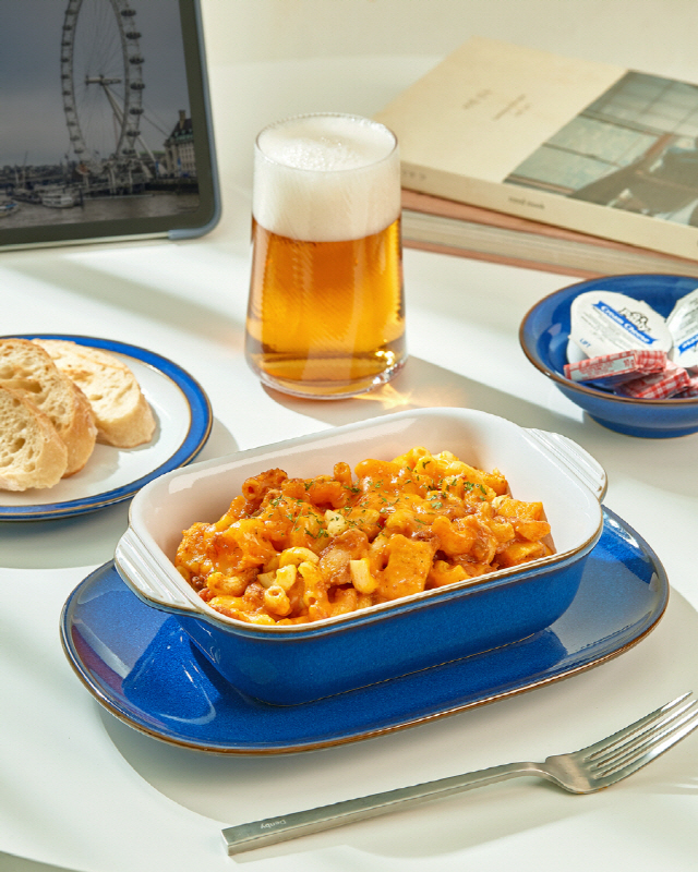 [서울=뉴시스] 덴비 시그니처 라인 임페리얼 블루. (사진=덴비 제공) 2022.08.05. photo@newsis.com *재판매 및 DB 금지