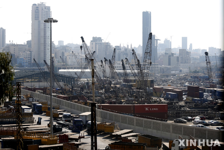 [AP/뉴시스] 베이루트항 폭발사고 2주년 맞은 2023년 1월 26일의 사고 현장.