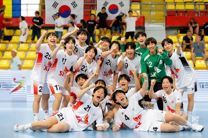 [서울=뉴시스] 한국 청소년(U-18) 여자핸드볼 대표팀. (사진 = 국제핸드볼연맹 홈페이지 캡처) *재판매 및 DB 금지