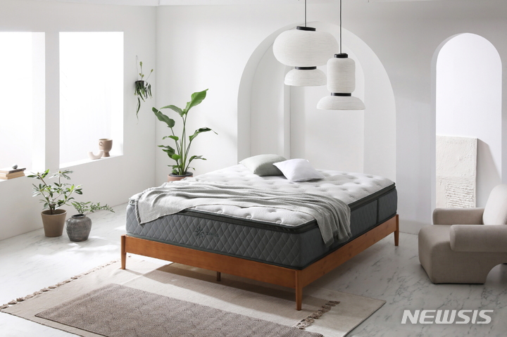 [서울=뉴시스] 지누스는 현대백화점 미아점에 오프라인 매장을 새롭게 운영한다고 9일 밝혔다. (사진=지누스 제공) 2022.08.09. photo@newsis.com