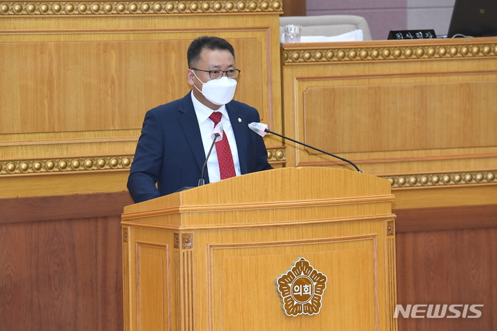 건의안을 대표 발의한 정현호 의원. (사진=양주시의회 제공)