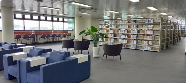 새로운 모습으로 바뀐 목포시립도서관 실내 열람실. 목포시 제공 *재판매 및 DB 금지