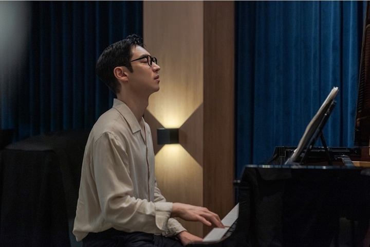 [서울=뉴시스] ‘어나더 레코드 : 이제훈’ 스틸 . 2022.08.17. (사진= seezn(시즌) 제공) photo@newsis.com*재판매 및 DB 금지 *재판매 및 DB 금지