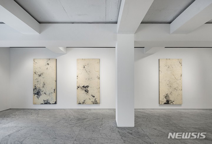 [서울=뉴시스]정창섭 물(物)심(心) 전시. 사진=PKM갤러리 제공.