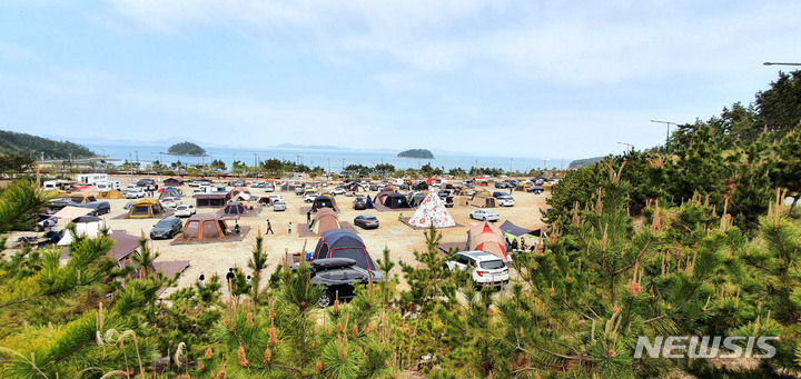 [해남=뉴시스] 전남 해남 오시아노 오토캠핑장 전경. (사진=전남도 제공) 2022.08.17. photo@newsis.com