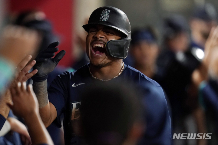 [애너하임=AP/뉴시스]시애틀&nbsp; 매리너스 훌리오 로드리게스. 2022.08.17.