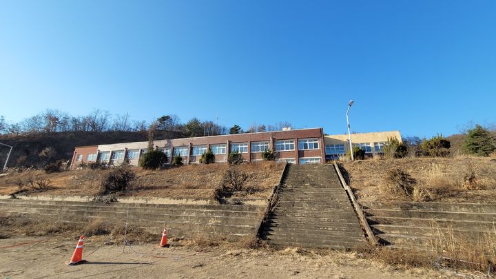 [안동=뉴시스] 공립대안학교가 들어설 예정으로 있는 옛 임동중 모습. (사진=경북교육청 제공) 2022.08.18 *재판매 및 DB 금지