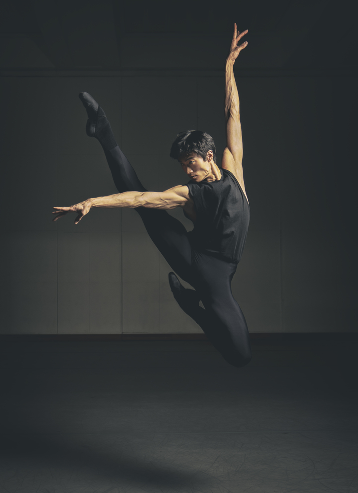 [서울=뉴시스]러시아 마린스키발레단 수석무용수인 발레리노 김기민. (사진=김윤식 사진작가 제공) 2022.08.19. photo@newsis.com *재판매 및 DB 금지