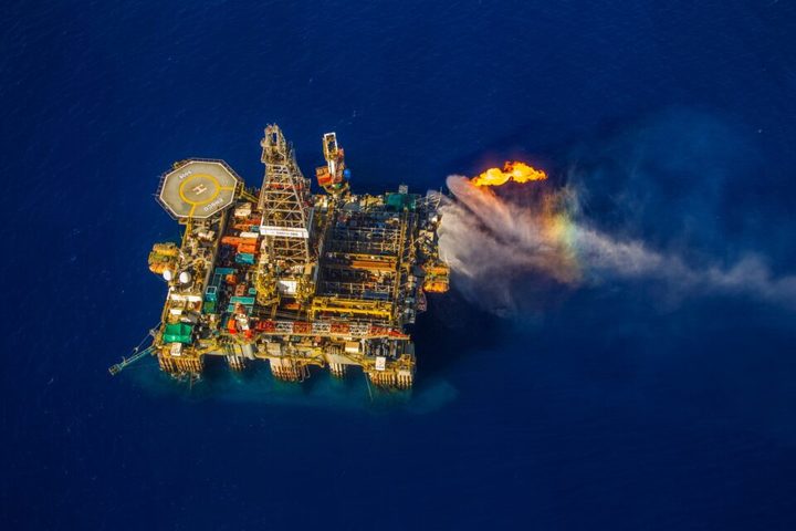 [서울=뉴시스]우크라이나 전쟁으로 촉발된 공급 위기가 유럽 대륙을 계속 괴롭히는 가운데 키프로스 남부 해안에서 약 2조5000억 세제곱피트의 탄화수소가 매장된 것으로 추정되는 새로운 가스 발견이 유럽의 대체 에너지원 확보 노력을 강화하고 있다고 키프로스 에너지부가 22일 밝혔다. <사진 출처 : 키프로스 메일> 2022.8.22