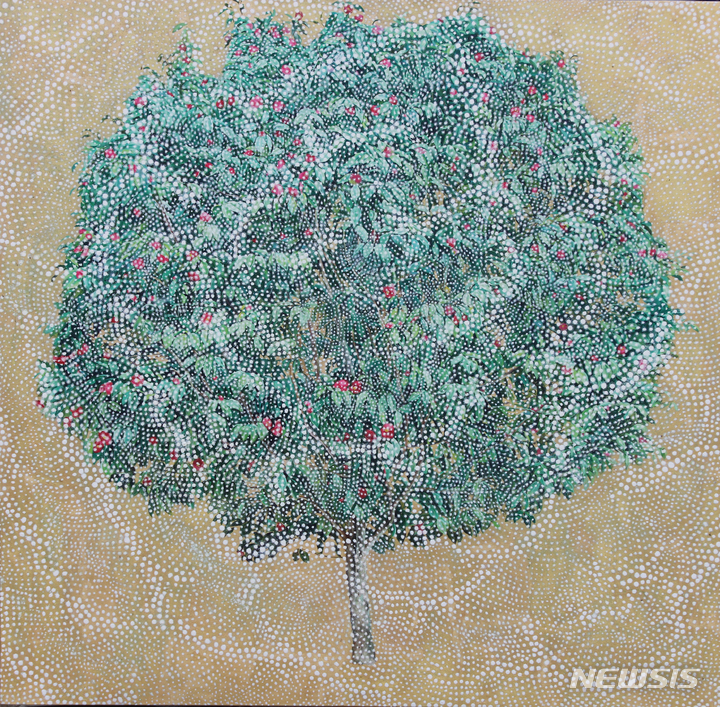 [서울=뉴시스]김순협,감귤나무 E2234 Gold leaf, oil on canvas112x112 2022