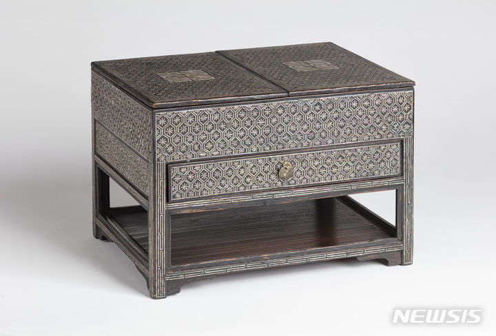 [서울=뉴시스]나전구관문연상 28.5x40x28cm