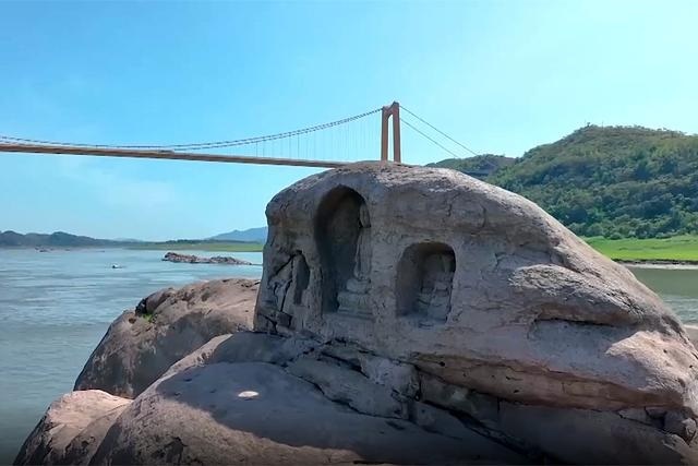 바닥 드러낸 中 양쯔강…"고온·가뭄이 뉴 노멀"(영상)