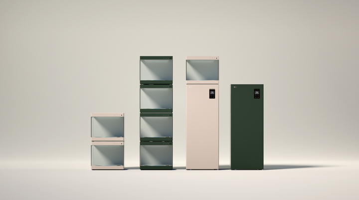 [서울=뉴시스] 차세대 프리미엄 신발관리 솔루션 'LG 스타일러 슈케이스·슈케어' (사진=LG전자 제공) 2022.08.30. photo@newsis.com *재판매 및 DB 금지