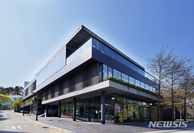 [서울=뉴시스]서울 이태원 페이스 서울 전경.