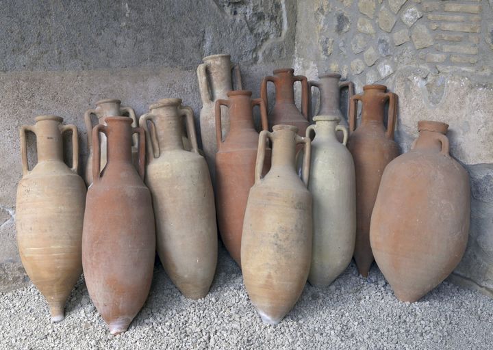 [서울=뉴시스] 폼페이에서 출토된 암포라(항아리). 와인 등을 담은 것으로 알려져있다. (사진=위키피디아 캡처) photo@newsis.com&nbsp; *재판매 및 DB 금지