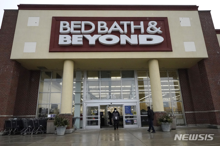 [샴버그=AP/뉴시스] 미국 일리노이주(州) 샴버그에 위치한 베드배스앤드비욘드 매장의 모습. 2022.08.31. 
