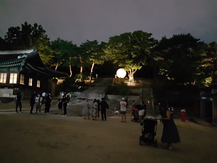 [서울=뉴시스] 궁궐 보름달 행사 (사진=문화재청 제공) 2022.09.02. photo@newsis.com *재판매 및 DB 금지