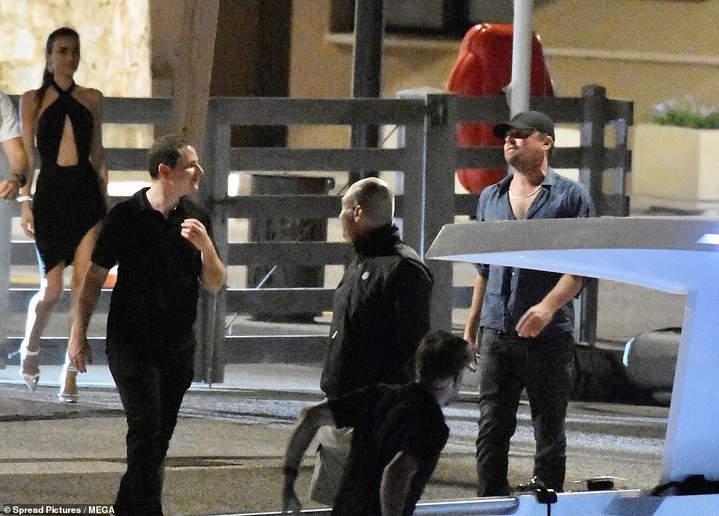 [서울=뉴시스] 리어나도 디캐프리오(47)와 마리아 베레고바(22)가 프랑스 셍뜨호뻬에서 지난 7월 열린 파티에서 사진이 찍힌 모습. 2022. 09. 05. *재판매 및 DB 금지