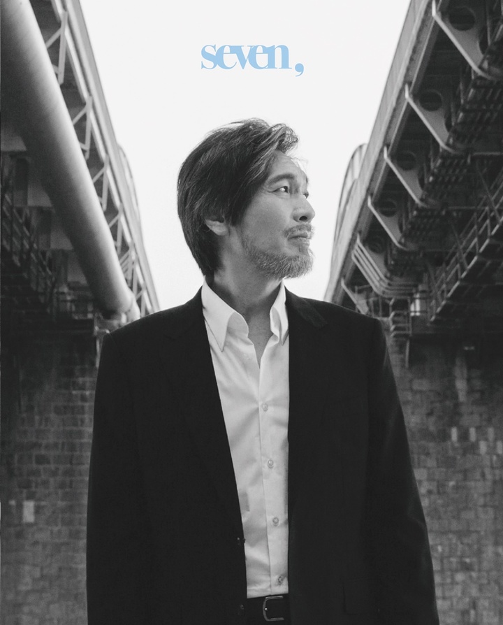 [서울=뉴시스] 임재범 정규 7집 '세븐 콤마(SEVEN,)' 앨범 커버. 2022.09.07. (사진=블루씨드컴퍼니 제공) photo@newsis.com *재판매 및 DB 금지 *재판매 및 DB 금지