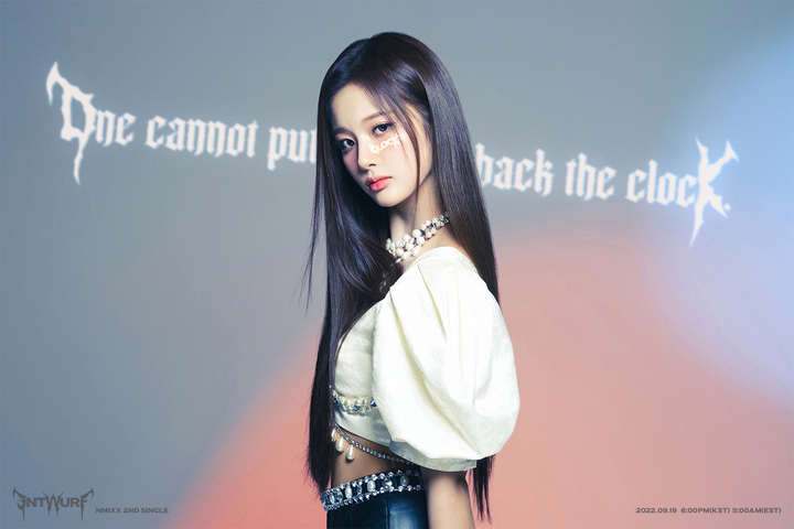 [서울=뉴시스] 엔믹스 설윤 개인 콘셉트 포토.2022.09.08 (사진 = JYP 엔터테인먼트 제공) photo@newsis.com *재판매 및 DB 금지