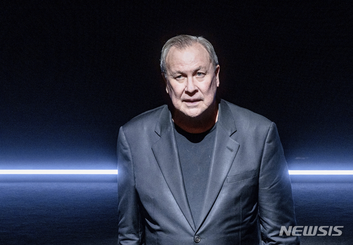 [함부르크=AP/뉴시스] 2022년 9월28일 독일 함부르크의 탈리아 극장에서의 로버트 윌슨. 2025.08.03.