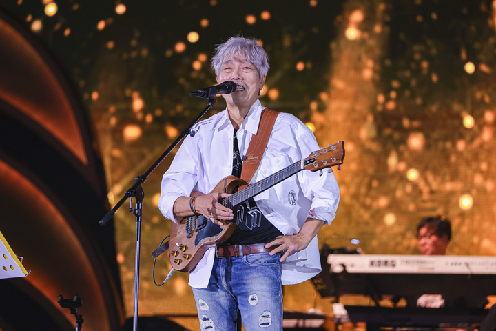 [서울=뉴시스] 송골매 배철수. 2022.09.11. (사진 = 드림메이커 엔터테인먼트 제공) photo@newsis.com*재판매 및 DB 금지 *재판매 및 DB 금지